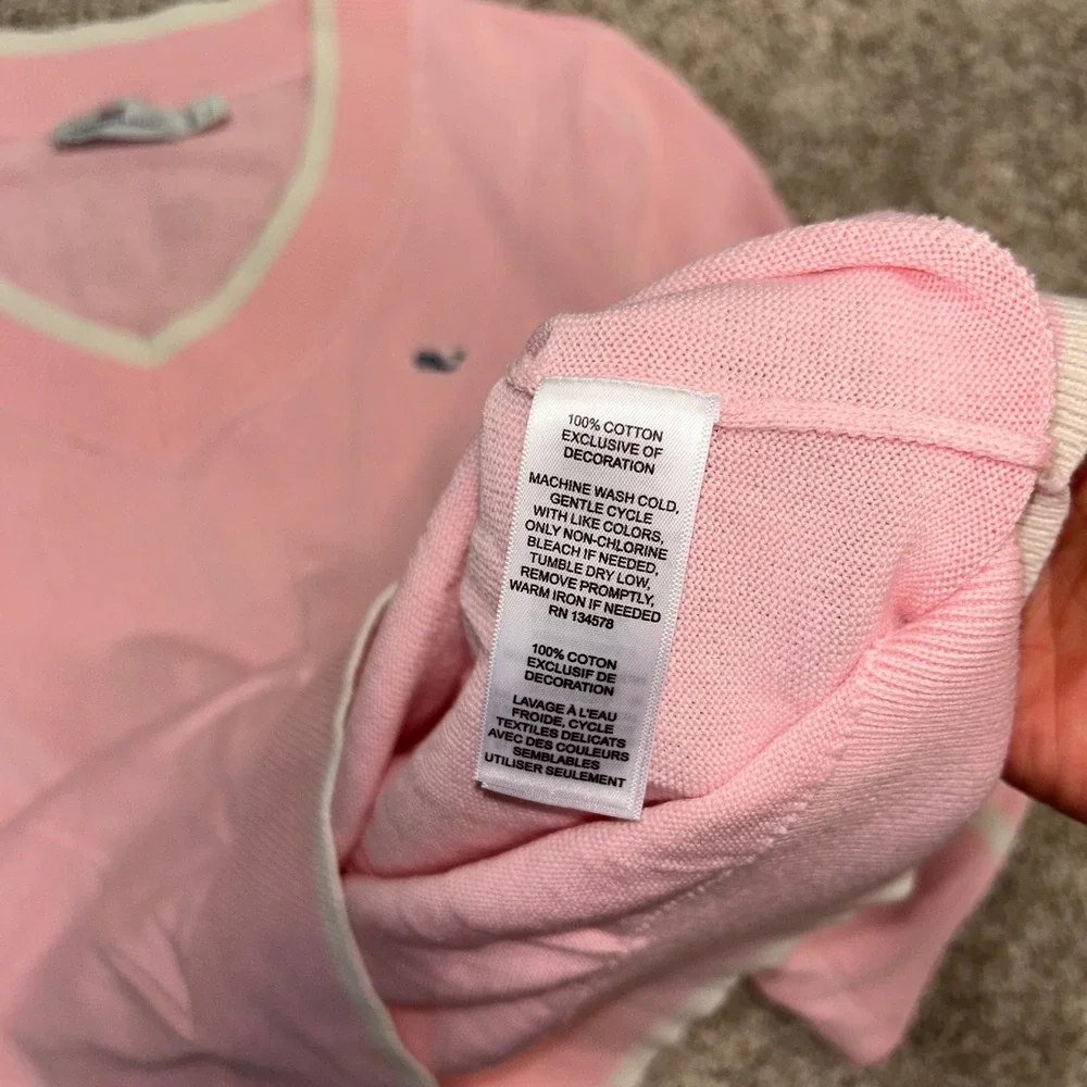 Vineyard Vines Women Small Pink V-Neck Sweater Ivory Trim Whale Logo Pullover